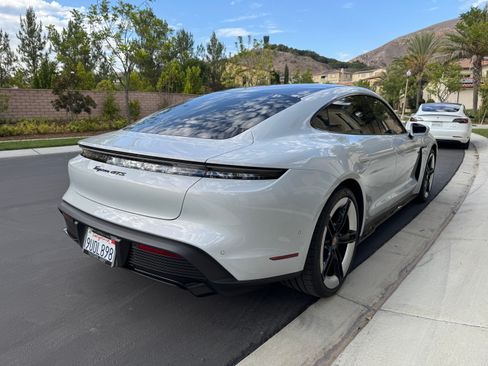 Used 2025 Porsche Taycan GTS image 5