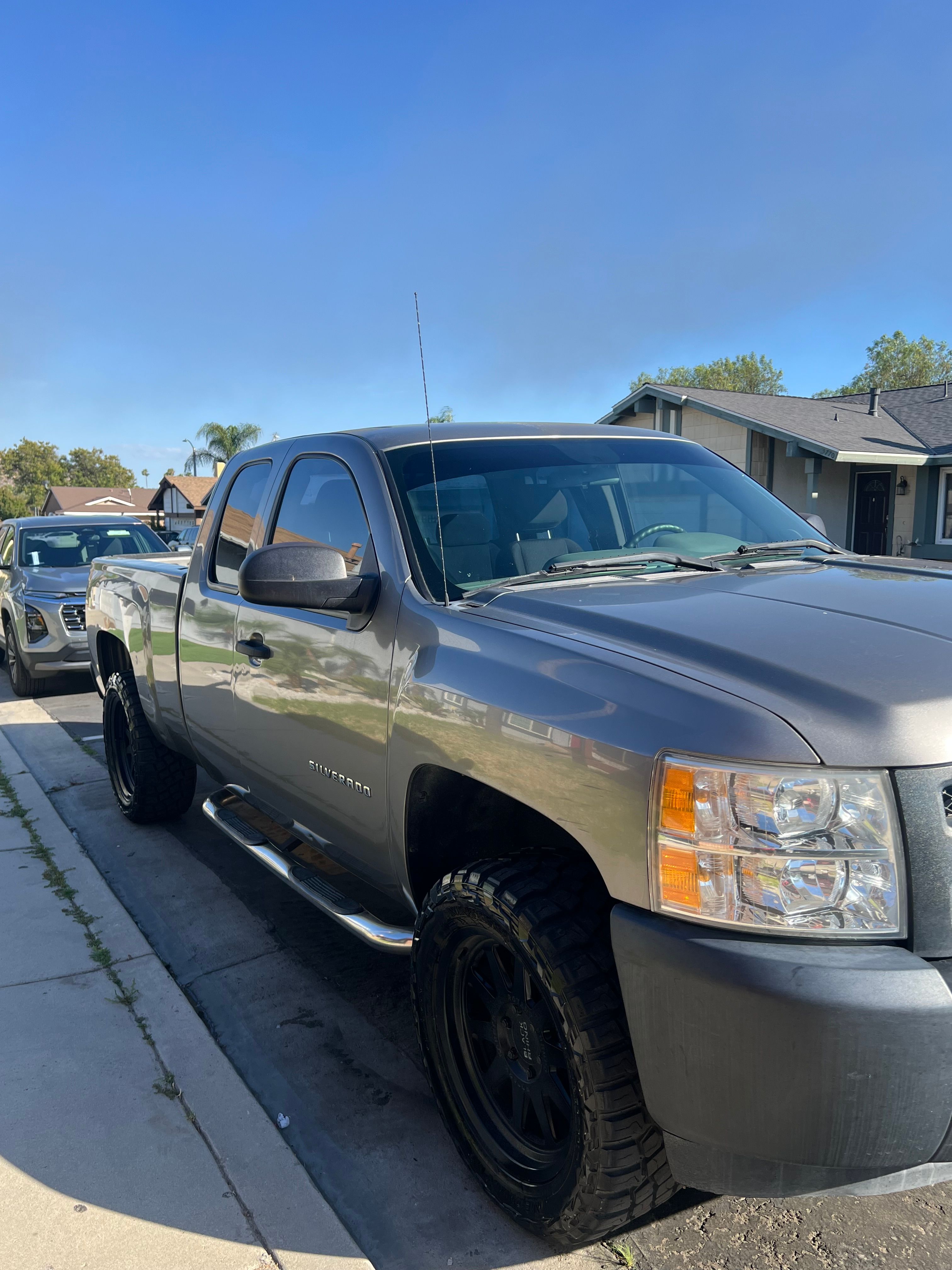 Used 2013 Chevrolet Silverado 1500 W/T RWD image 2