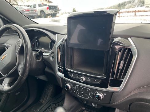 Used 2022 Chevrolet Traverse High Country image 10