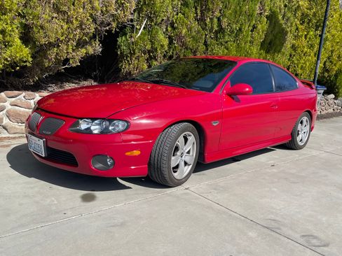 Used 2004 Pontiac GTO w/ Limited Edition Pulse Red RWD image 5