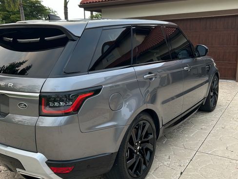 Used 2020 Land Rover Range Rover Sport HSE image 2