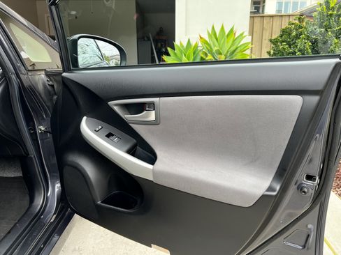 Used 2013 Toyota Prius Two image 14