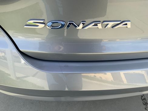 Used 2017 Hyundai Sonata SE image 16