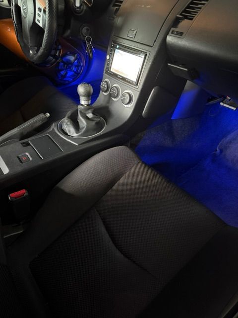 Used 2004 Nissan 350Z Performance w/ Cargo Convenience Pkg RWD image 22