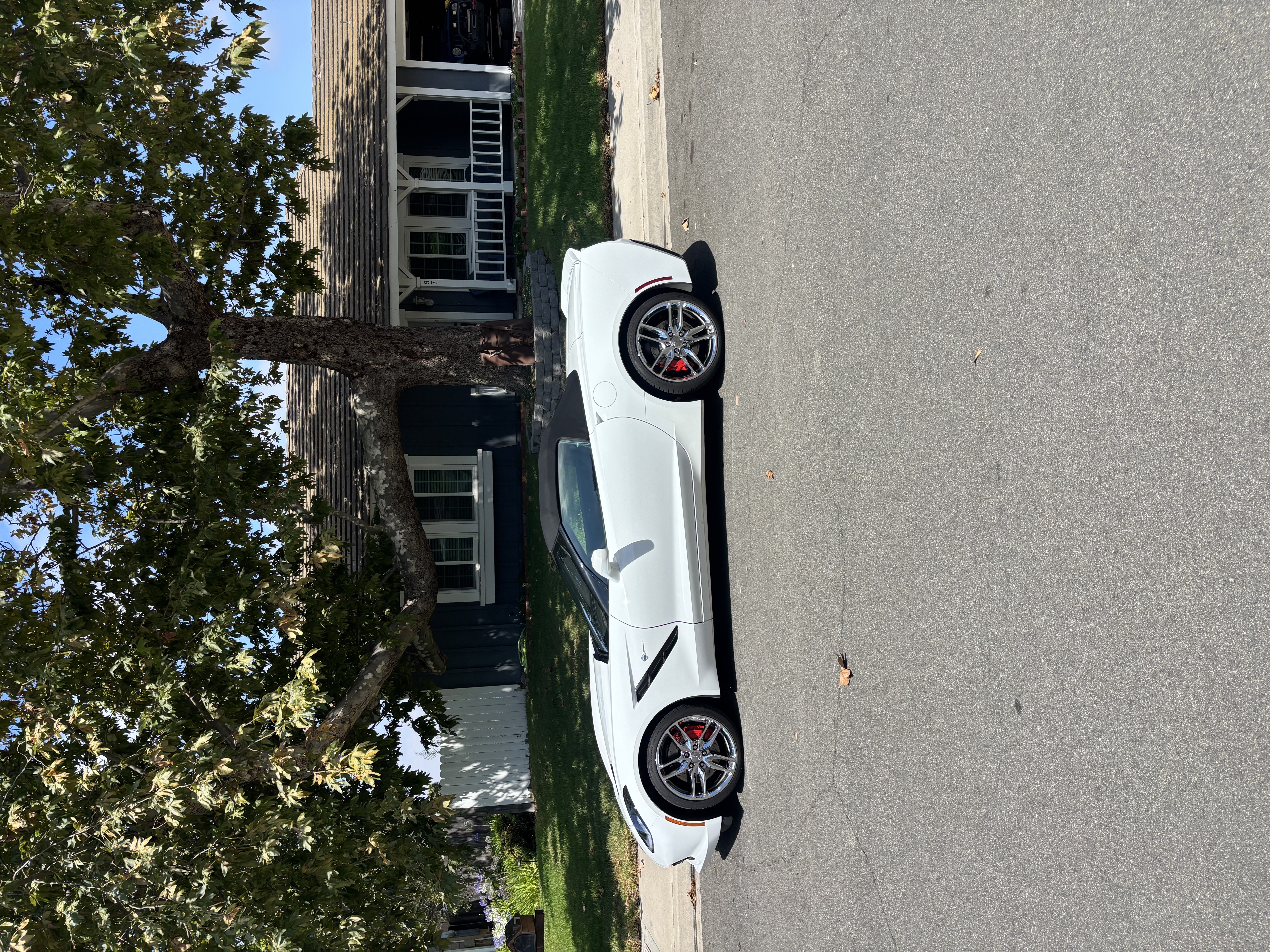 Used 2016 Chevrolet Corvette Stingray Convertible w/ 3LT Preferred Equipment Group RWD image 5