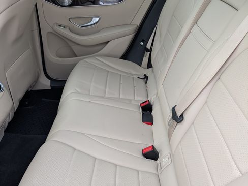 Used 2016 Mercedes-Benz GLC 300 300 Sport Utility 4D image 9