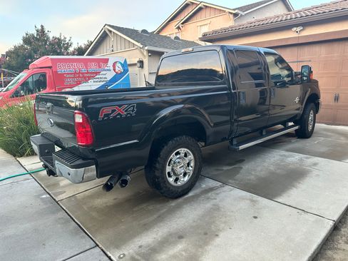 Used 2014 Ford F250 XLT w/ XLT Premium Package AWD/4WD image 24