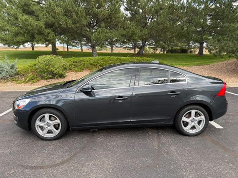 Used 2013 Volvo S60 T5 AWD/4WD image 1