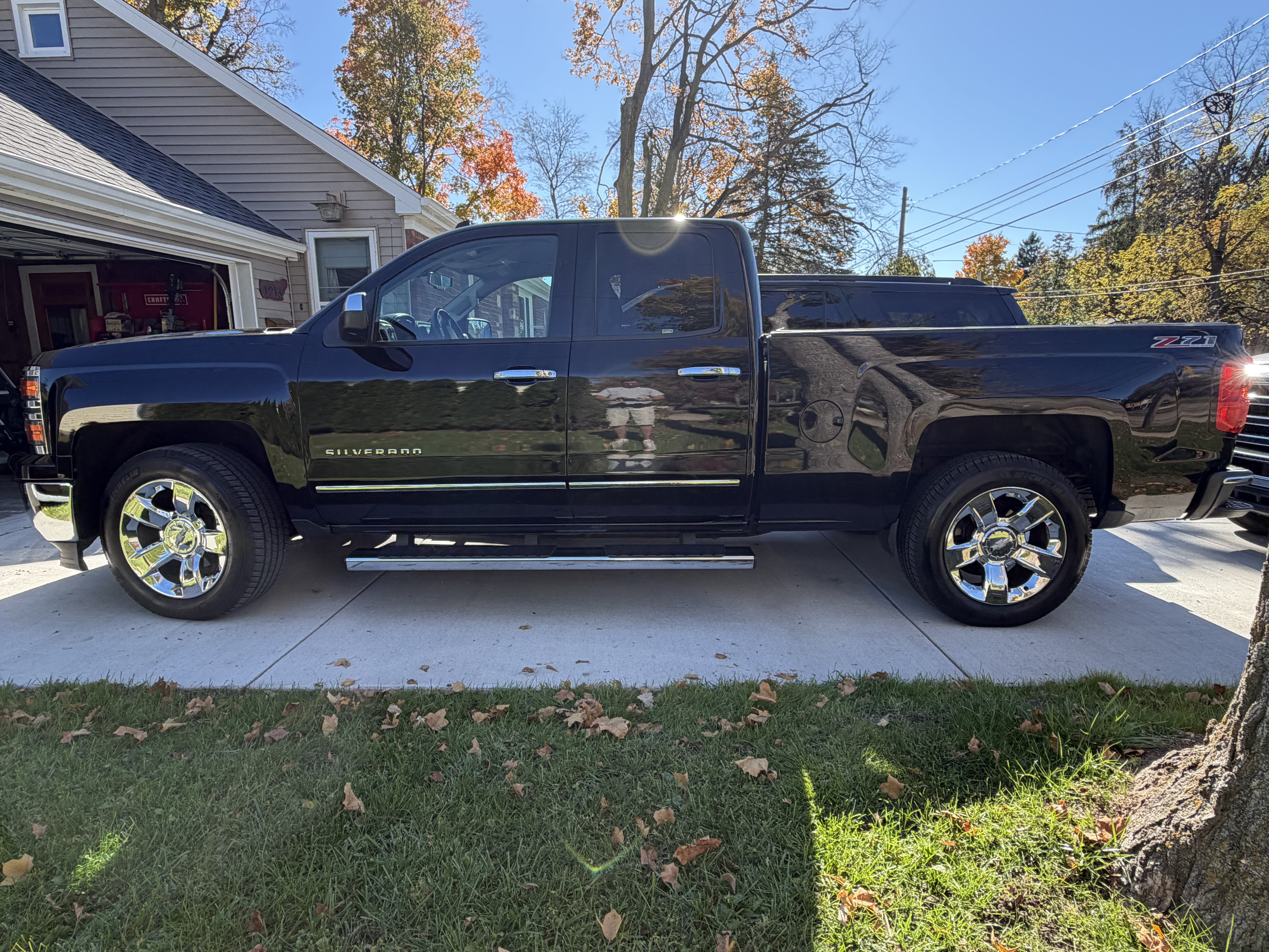 Used 2014 Chevrolet Silverado 1500 LTZ Z71 w/ LTZ Plus Package AWD/4WD image 1