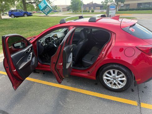 Used 2016 MAZDA MAZDA3 i Grand Touring FWD image 11