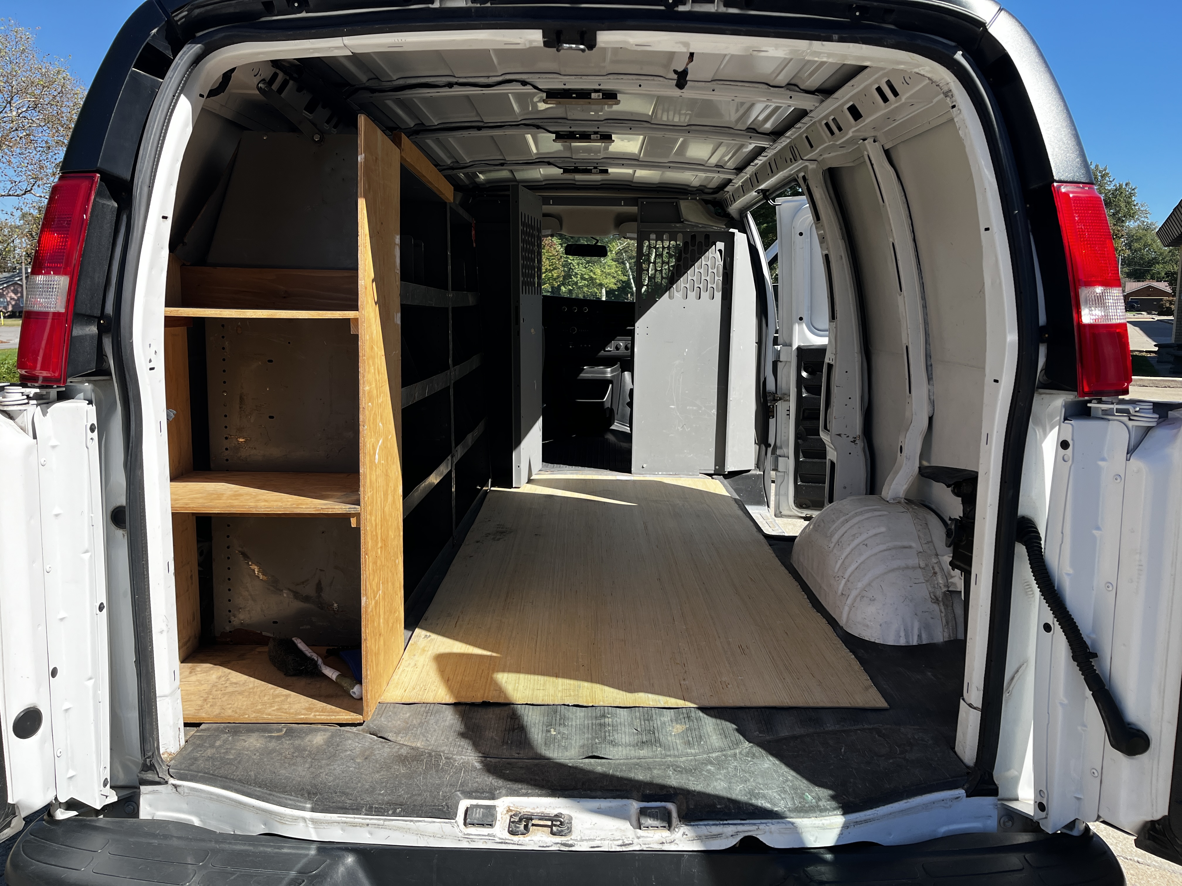 Used 2019 Chevrolet Express 2500 w/ Driver Convenience Package RWD image 15