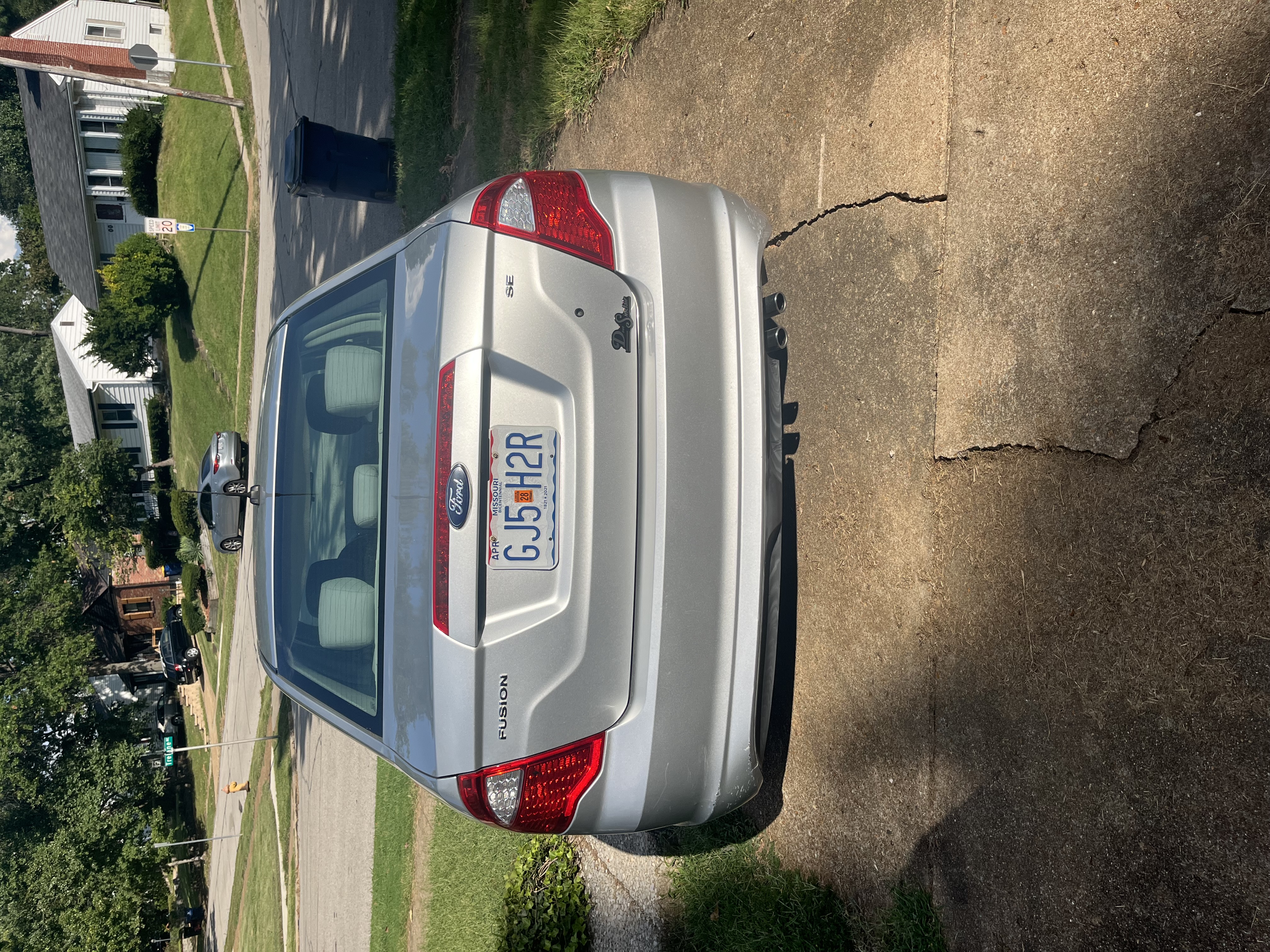 Used 2012 Ford Fusion SE FWD image 4