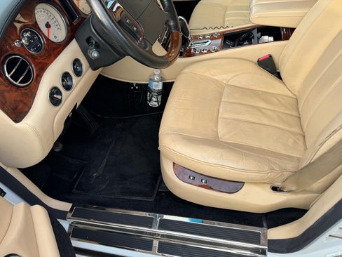 Used 2005 Bentley Arnage RL RWD image 11