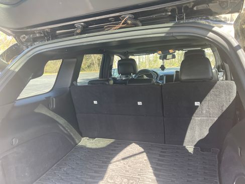 Used 2014 Jeep Grand Cherokee Limited image 14