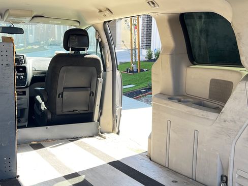 Used 2015 RAM C/V Tradesman w/ UConnect Hands-Free Group image 5