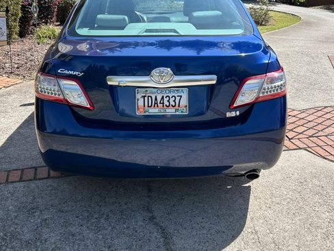 Used 2011 Toyota Camry Hybrid Sedan 4D image 5