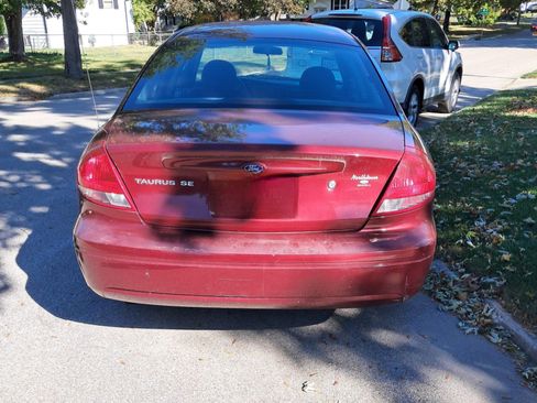 Used 2004 Ford Taurus SE image 5