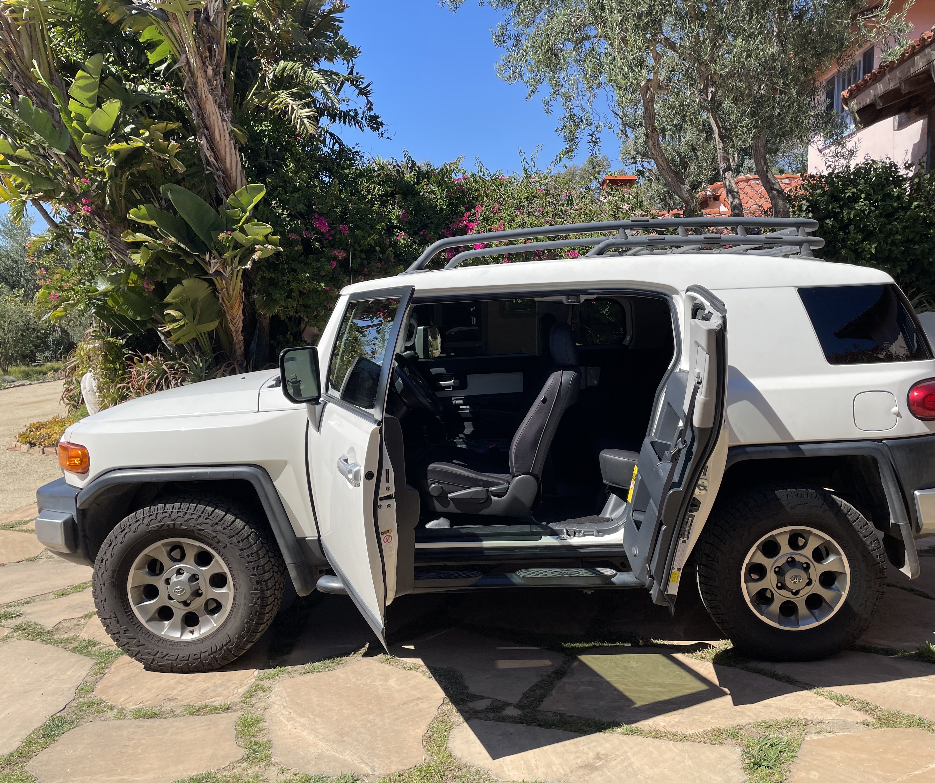 Used 2013 Toyota FJ Cruiser 4WD w/ Upgrade Pkg image 5