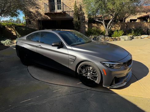 Used 2017 BMW M4 Coupe RWD image 1