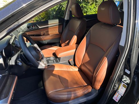 Used 2019 Subaru Outback 3.6R Touring w/ Popular Package #3A image 2