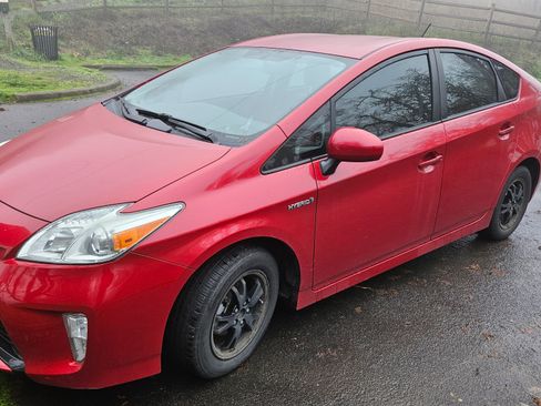 Used 2012 Toyota Prius Four image 1