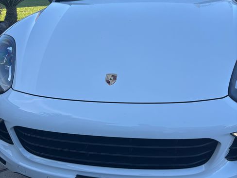 Used 2017 Porsche Cayenne S image 6