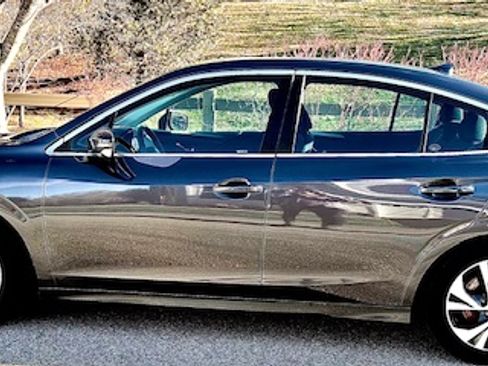 Used 2022 Subaru Legacy Premium image 1