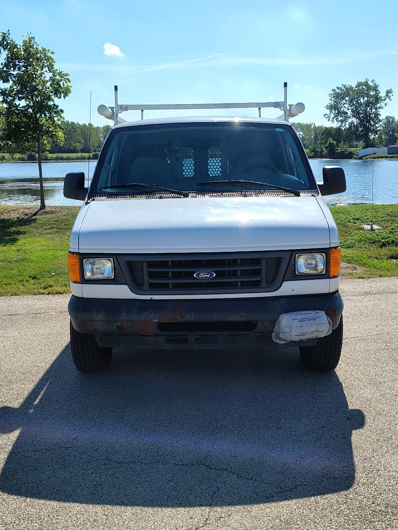 Used 2005 Ford E-250 and Econoline 250 RWD image 5