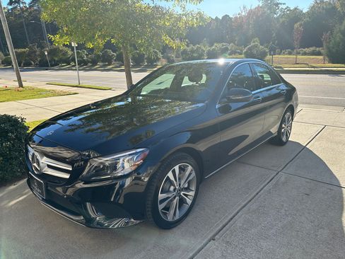 Used 2021 Mercedes-Benz C 300 4MATIC Sedan image 4