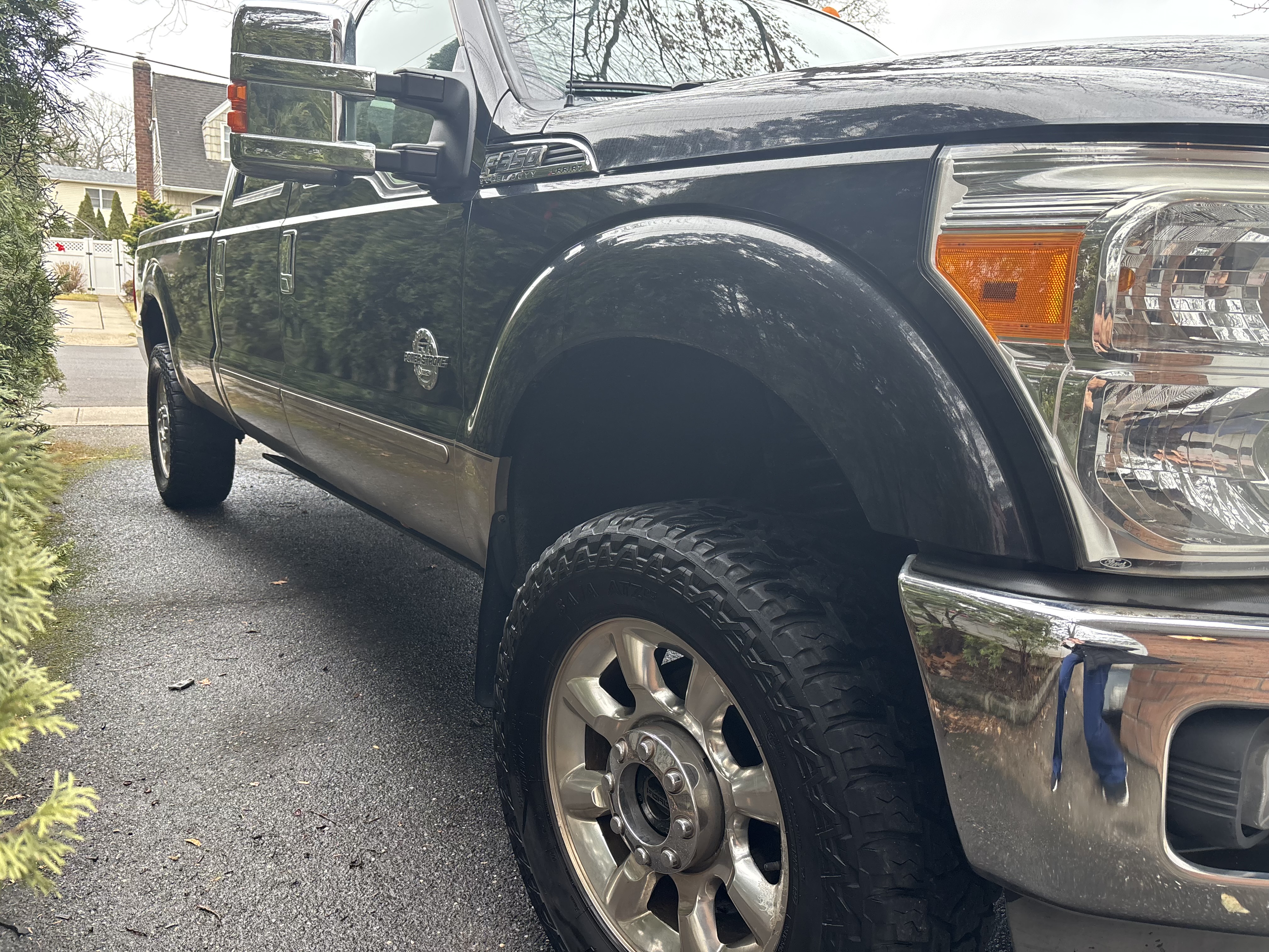 Used 2011 Ford F350 Lariat w/ Lariat Ultimate Pkg AWD/4WD image 4