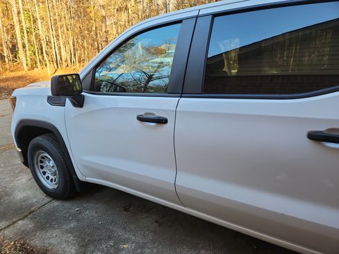 Used 2022 GMC Sierra 1500 Pro w/ Pro Value Package image 5