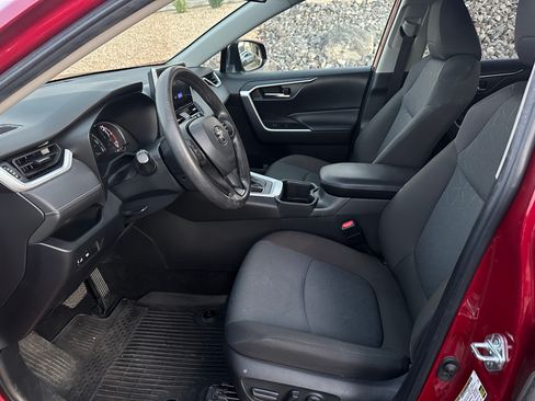 Used 2023 Toyota RAV4 XLE AWD/4WD image 11