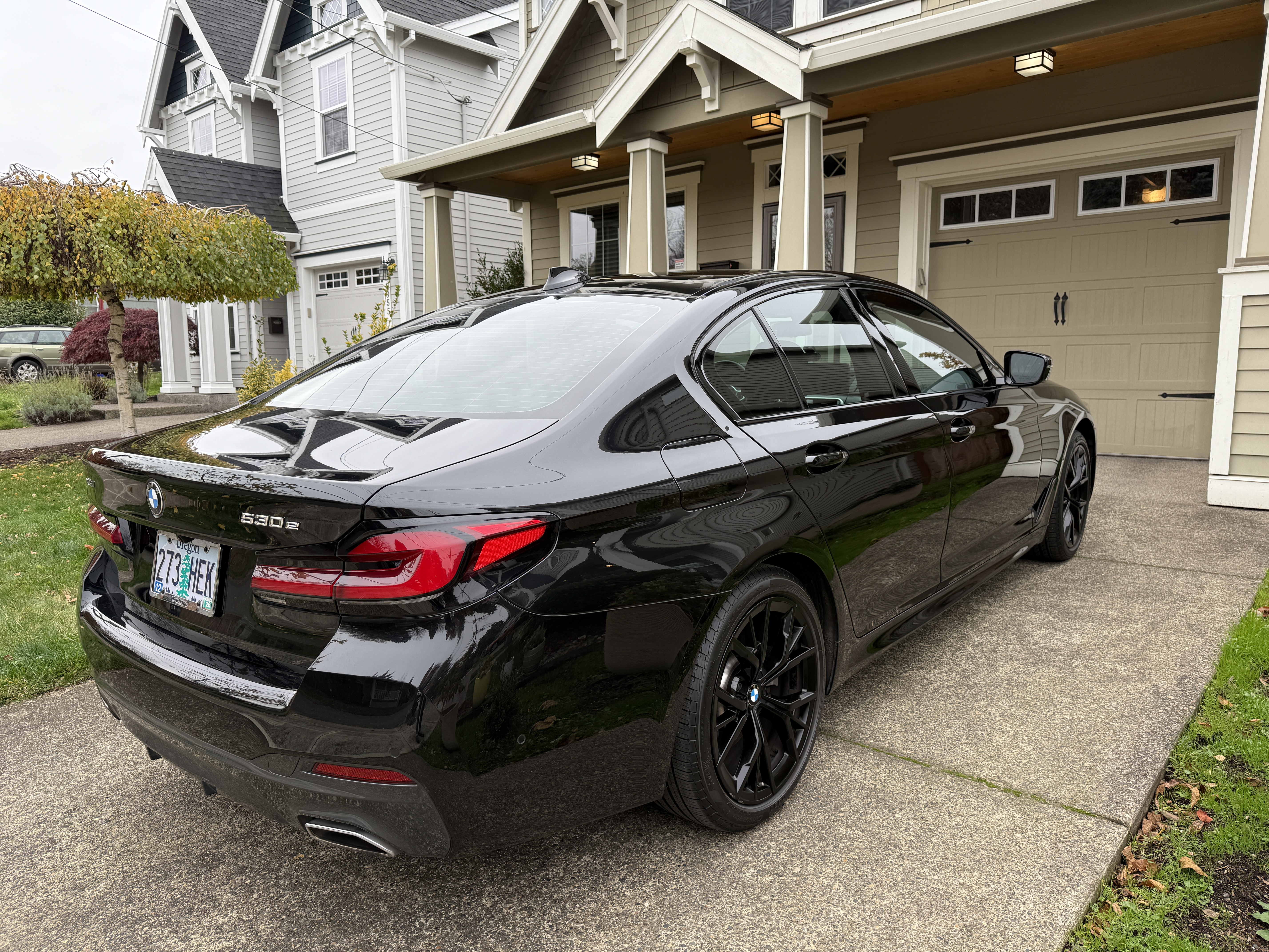 Used 2021 BMW 530e xDrive 530e xDrive Sedan 4D w/ M Sport Package image 6