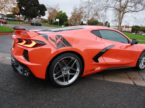 Used 2021 Chevrolet Corvette Stingray Preferred Cpe w/ Z51 Performance Package image 5