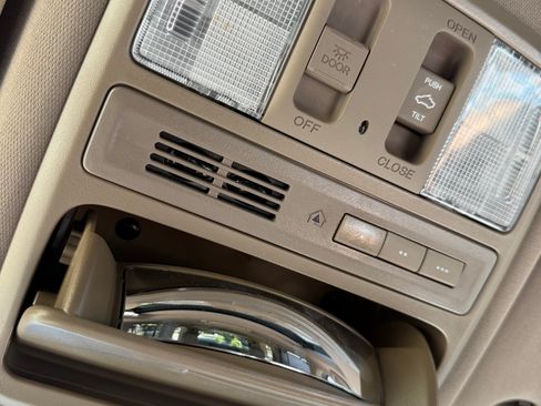 Used 2012 Honda Pilot Touring image 20