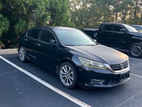 Used 2013 Honda Accord Sport image 9