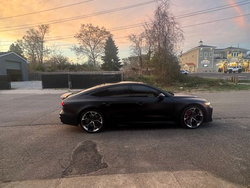 Used 2025 Audi RS 7 Performance w/ Black Optic Package AWD/4WD image 4