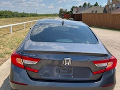 Used 2018 Honda Accord LX image 12