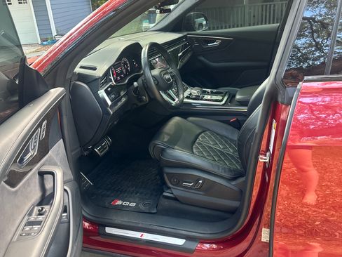 Used 2023 Audi SQ8 Prestige AWD/4WD image 11