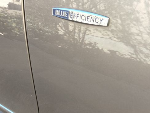 Used 2012 Mercedes-Benz E 350 Sedan image 9