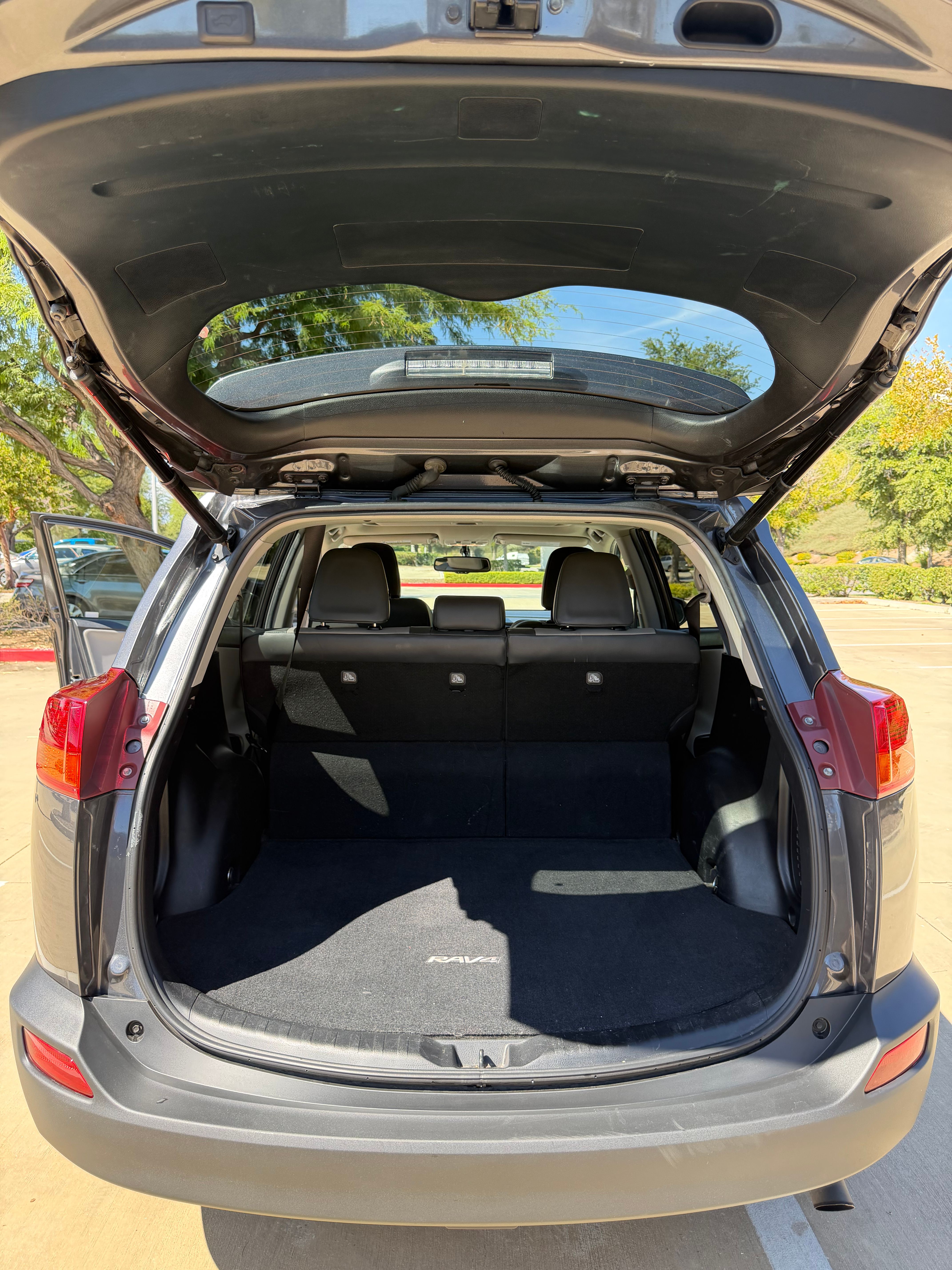 Used 2015 Toyota RAV4 Limited FWD image 11