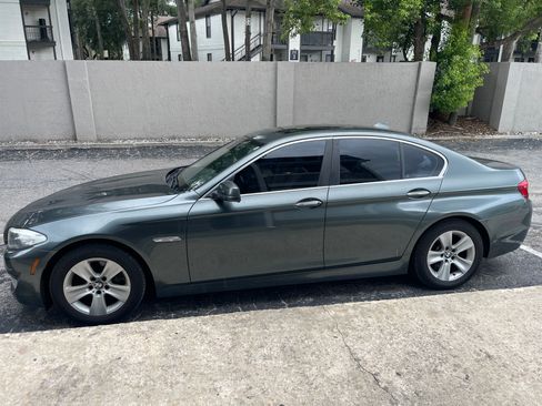 Used 2013 BMW 528i Sedan RWD image 1