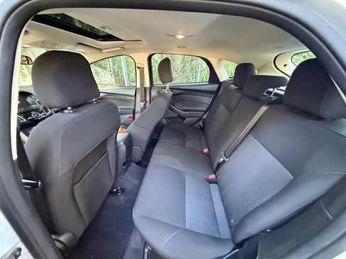 Used 2017 Ford Focus SEL image 8