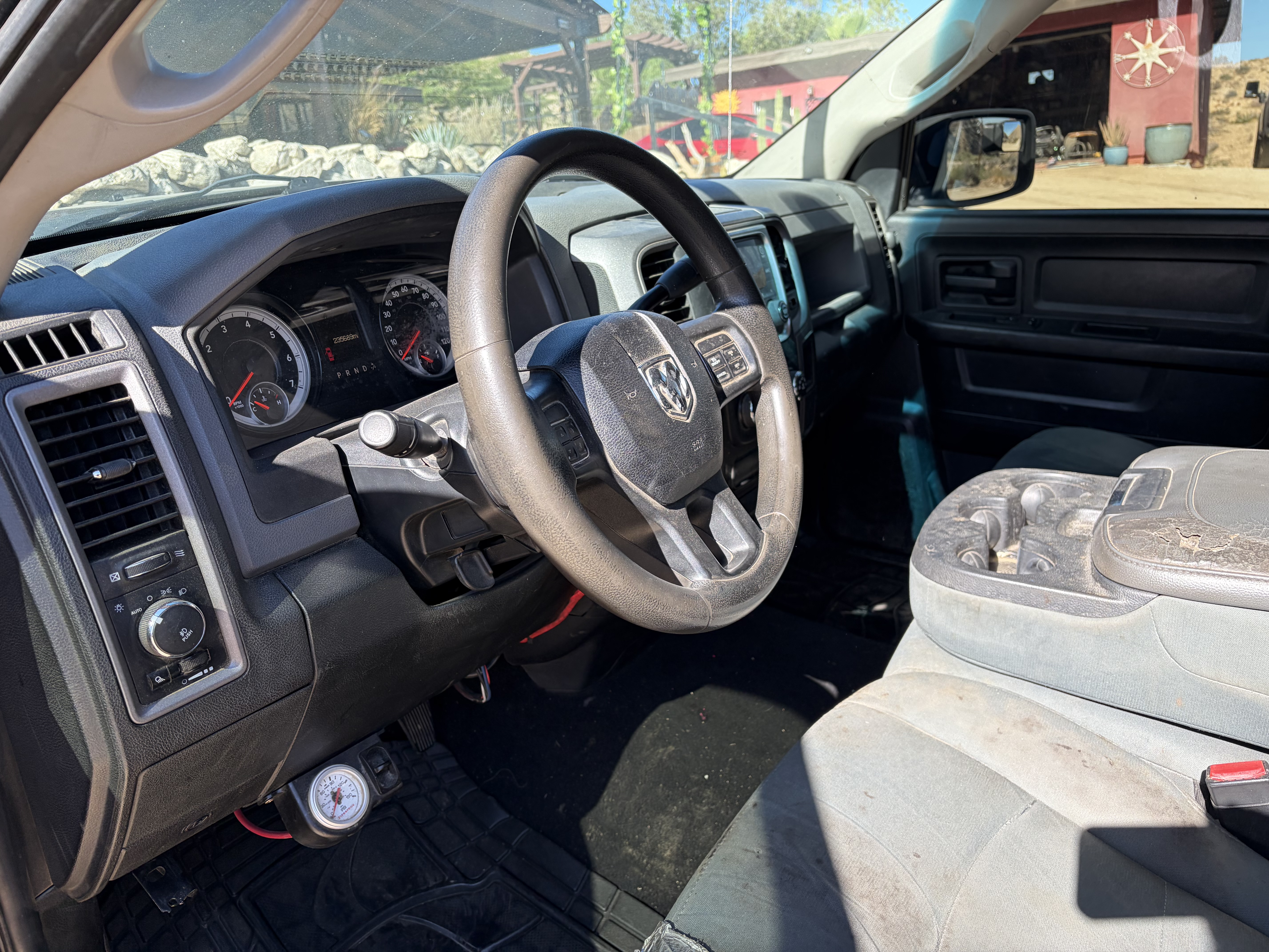 Used 2014 RAM 1500 Express RWD image 3