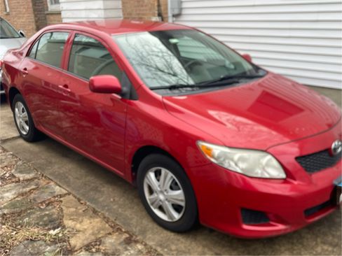 Used 2010 Toyota Corolla LE image 4