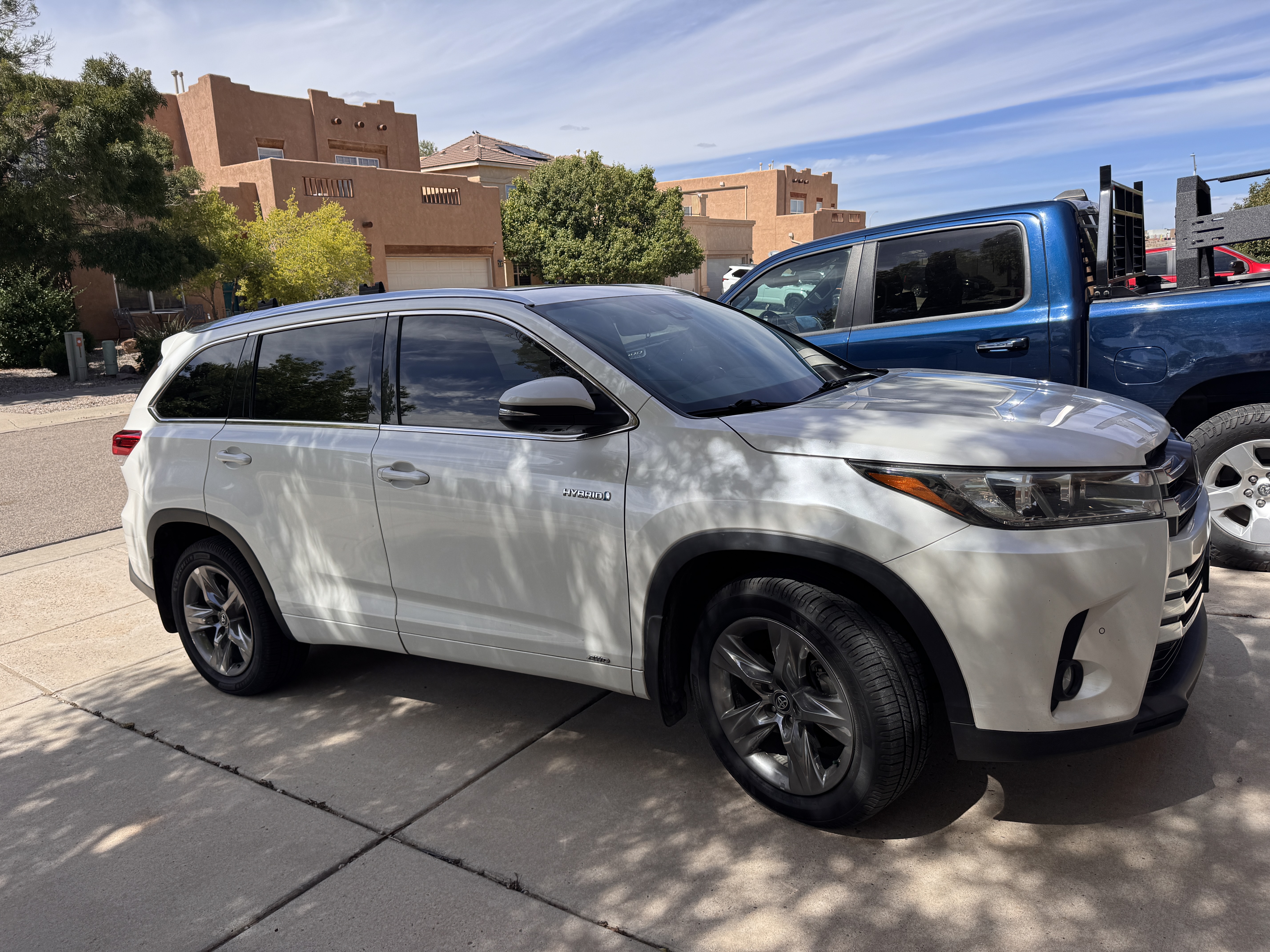 Used 2019 Toyota Highlander Limited Platinum AWD/4WD image 1