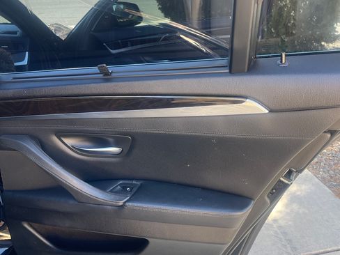 Used 2011 BMW 528i Sedan image 18