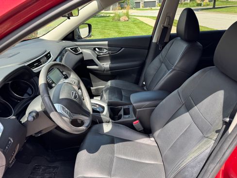 Used 2015 Nissan Rogue SL w/ SL Premium Package AWD/4WD image 9