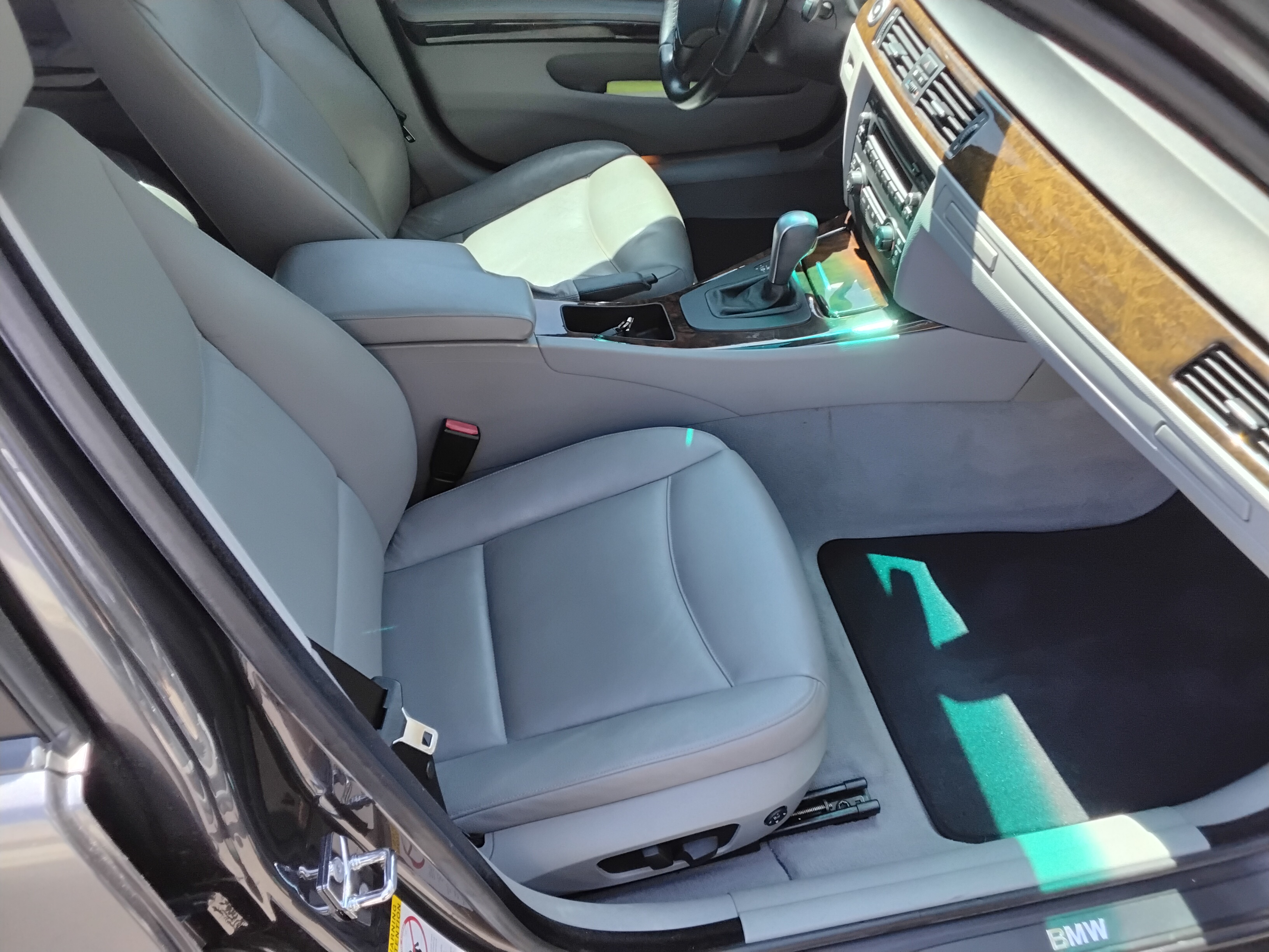 Used 2006 BMW 325i Sedan RWD image 25