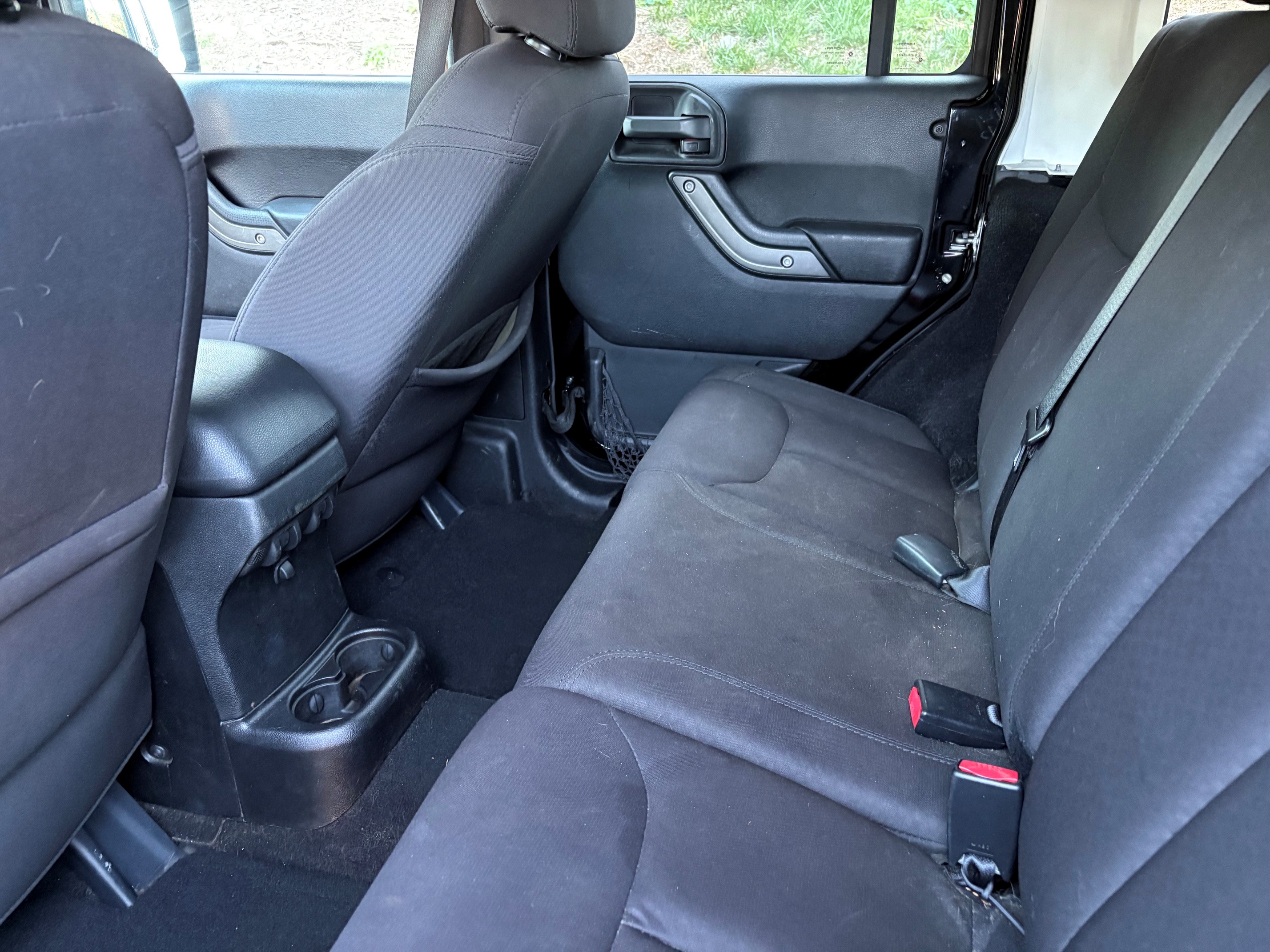 Used 2014 Jeep Wrangler Unlimited Sport w/ Quick Order Package 24S AWD/4WD image 4